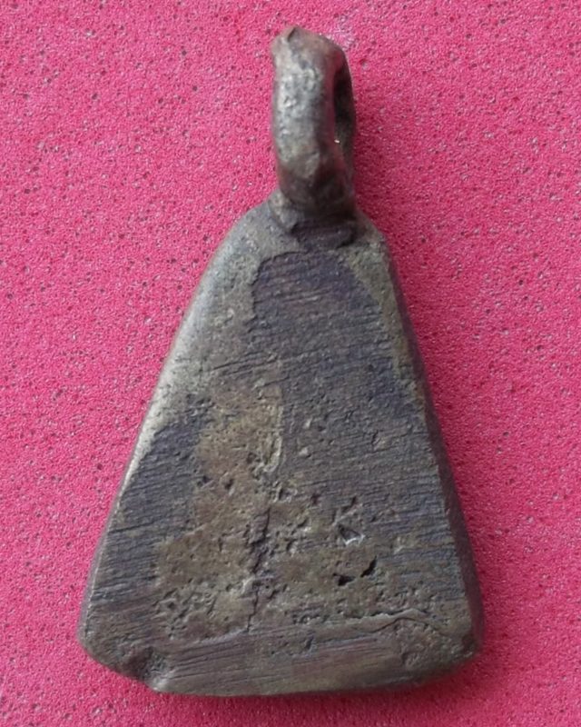 หลวงพ่อเงินจอบเล็ก