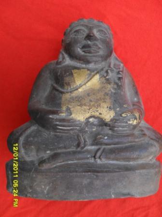 พระสังกระจายเนื้อดินเก่าไม่ทราบที่คะใครรู้ช่วยบอกที