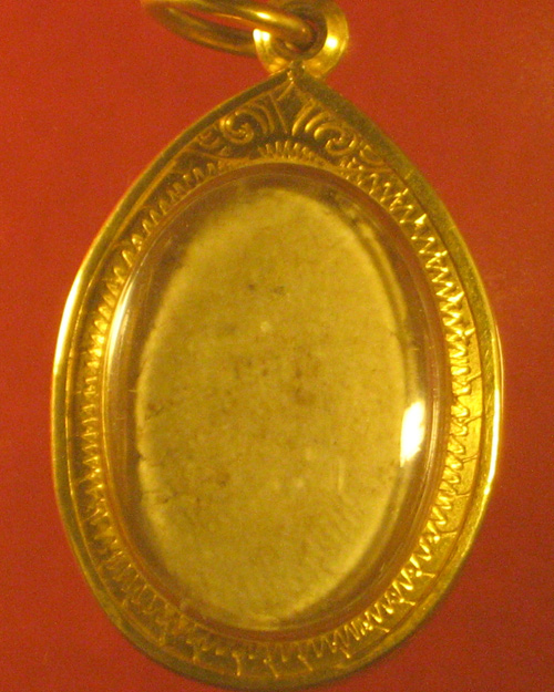 รบกวนผู้รู้ ฟันธงวัดพลับหน่อยครับ