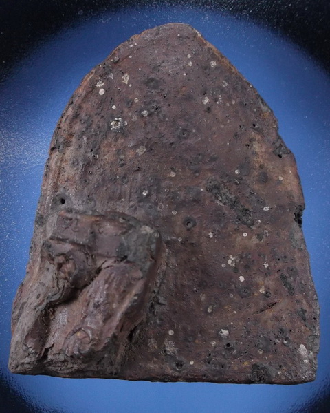 รบกวนท่านผู้รุ็ด้วยครับ พระองค์ใหญ่ สูงประมาณ 5 ซม. ได้มาจากจ.ชัยนาทครับ