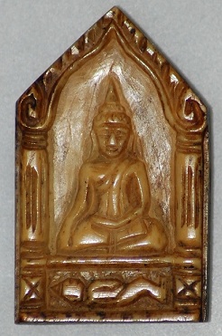 ขุนแผนงาแกะ (บางท่านว่าแจกศิษย์ก้นกุฏิหลวงพ่อกวย) จริงแท้อย่างไร ?