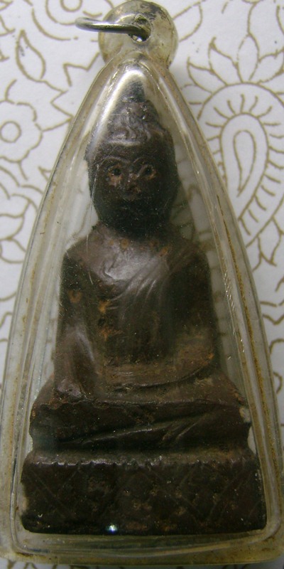 พระพุทธ ไม่แน่ใจ เนื้ออะไรครับ พิจารณาให้ด้วยครับ