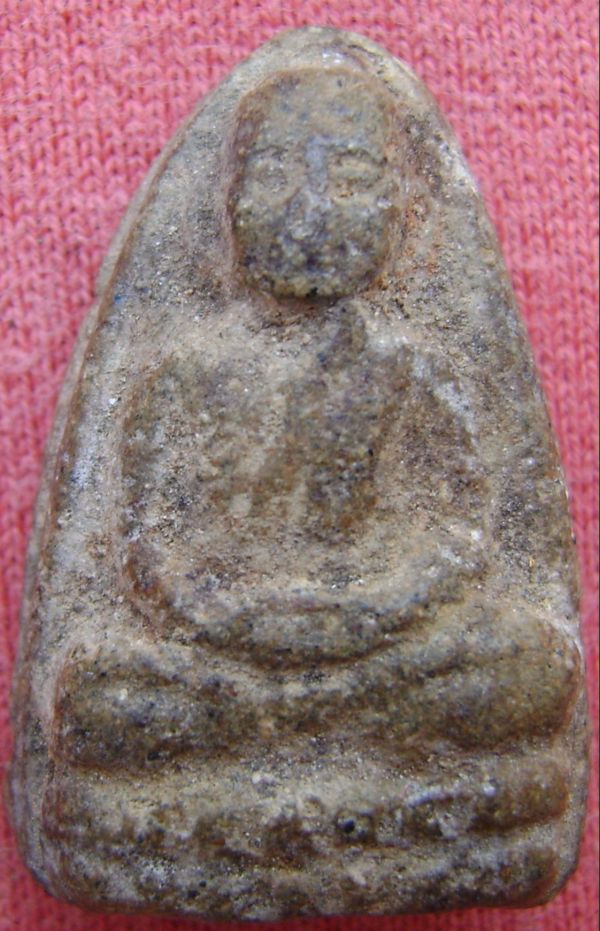 พระหลวงปู่ทวดเนื้อว่าน 