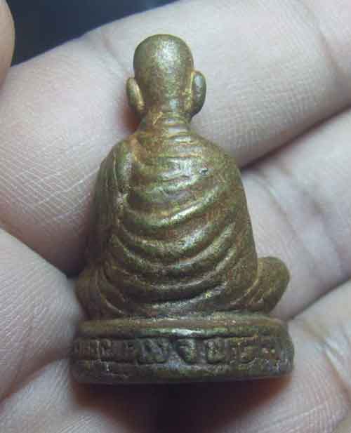 รูปหล่อหลวงพ่อลออ วัดหนองหลวง