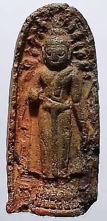 พระเนื้อดิน หลังยันต์ องค์นี้ใครรู้ช่วยบอกที่มาหน่อยครับ.