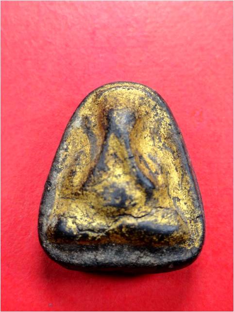 ไม่ทราบจริงๆครับ เป็นปิดตา คลุกรัก ปิดทอง