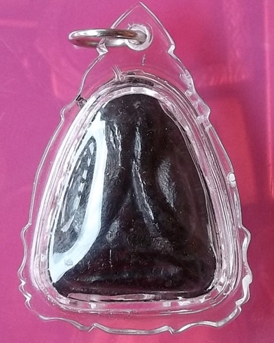 พระปิดตาหลังแบบ