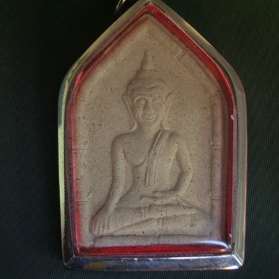 หลวงพ่อเอียด วัดไผ่ล้อม อยุธยา ขุนแผนเนื้อผง ฝังตะกรุดเงินครับ 