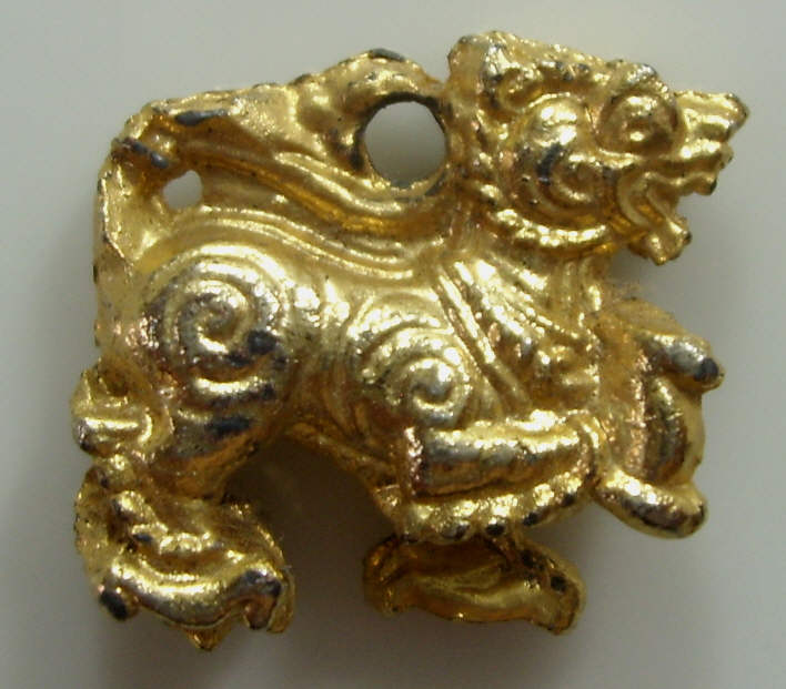 ถามผู้รู้ ราชสีห์ รุ่นพกพา เนื้อโลหะกะไหล่ทอง วัดใดสร้างครับ