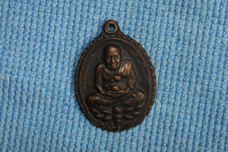 พระเเท้หรือเก้ครับ