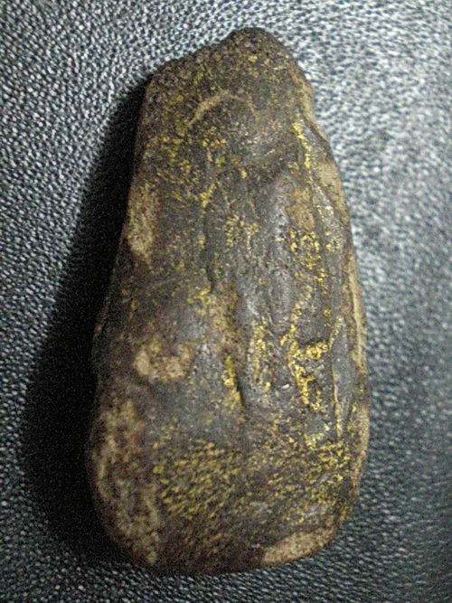 พระเนื้อว่านเก่ามากๆๆๆๆ ปิดทอง ไม่ทราบที่