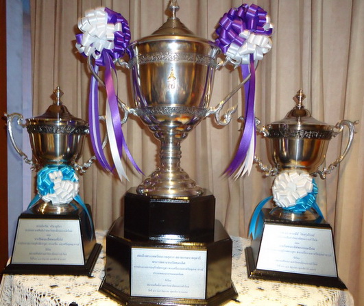 *..ที่สิบหก สิบเจ็ด เสร็จธุระ....เชิญนำพระ มาประกวด อวดแข่งขัน.....ชิงถ้วยใหญ่.........