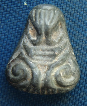 [Auto] chitsanupong - พระปิดตาเนื้อชินตะกั่วเก่าหลังจารย์ มีจารด้านหลังไม่ทราบที่