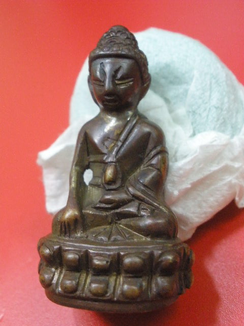 รบกวนชี้แน่ะด้วย พระกริ่งรุ่นอะไร แท้หรือปล่าวครับ