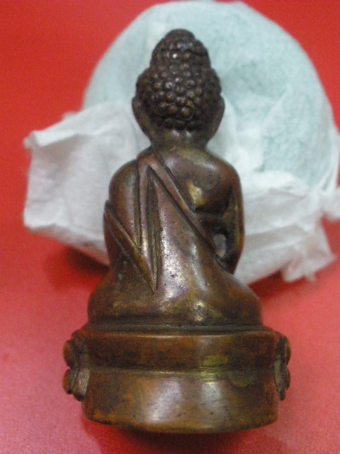 รบกวนชี้แน่ะด้วย พระกริ่งรุ่นอะไร แท้หรือปล่าวครับ