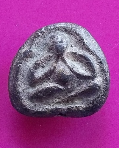 รบกวนช่วยดูให้หน่อยครับ 