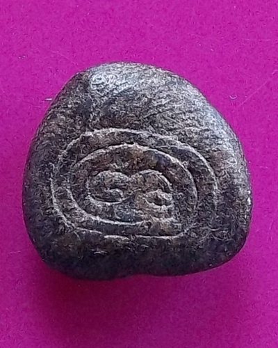 รบกวนช่วยดูให้หน่อยครับ 