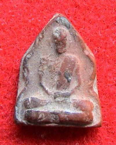 พระผงรูปเหมือน เนื้อดิน หลวงพ่อทบ หรือหลวงปู่สี วัดสะแก กันแน่