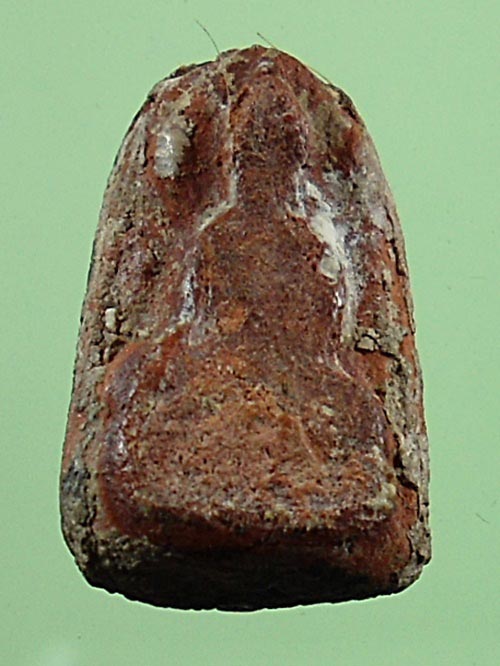 รบกวนท่านเวปมาสเตอร์และพี่ท่านใดพอทราบ แท้ ไม่แท้ ออกที่วัดใด 