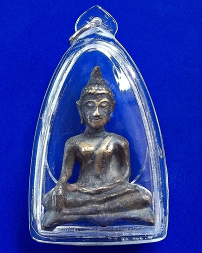 แบบนี้เข้าเรียกว่าพระอะไรครับ