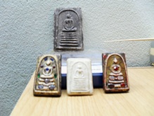 พระสมเด็จ  มากมายหลายชนิดช่วยดูด้วยครับ เข้ามาดูกันก่อนนะ