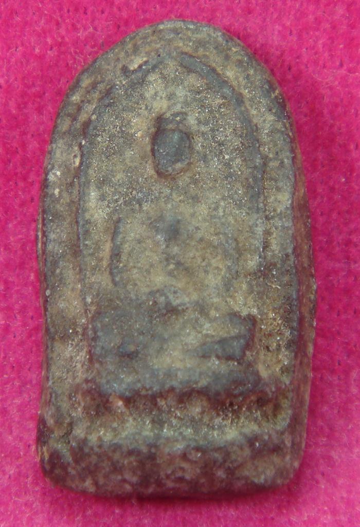 สอบถามพระรอดเนื้อดินครับ