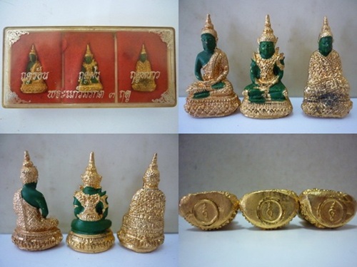 พระแก้วมรกต 3 ฤดู ครับ