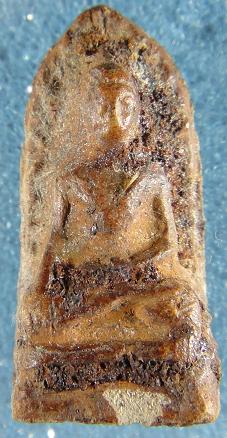 ขอความกรุณาท่านเซียนทั้งหลายช่วยดูพระรอดองค์นี้หน่อยครับ ค้างคามานาน