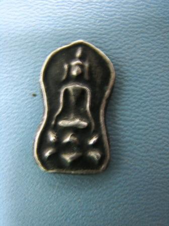 พระอารัยครับเนื้อชิน ที่ใหนครับ  แท้ใหมครับ