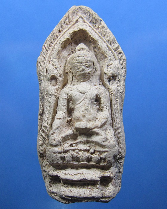 [Auto] tithi81 - พระนางจามเทวีซุ้มเรือนแก้ว เนื้อดิน