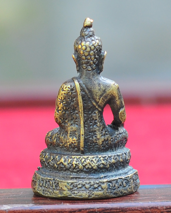 รูปเหมือนหลวงพ่อเหลือ ไม่รู้ที่คับ ช่วยหน่อยคับ