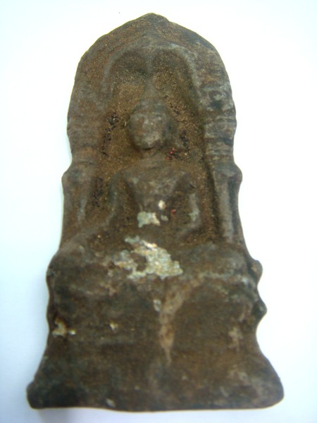 สอบถามผู้รู้ครับ เป็นพระหรือเครื่องรางประเภทใดครับ