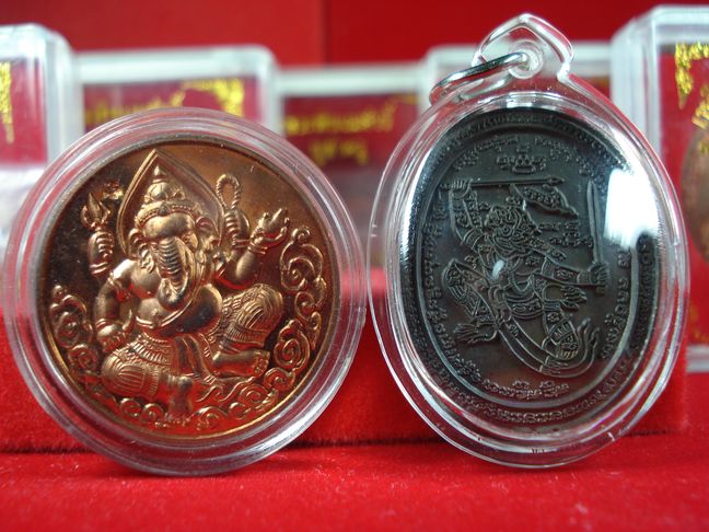 พระอาจารย์ติ๋ว วัดมณีชลขัณฑ์ ลพบุรี มาเป็นชดุครับ