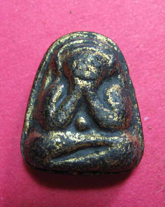 [Auto] kumpha - พระปิดตา หลวงปู่เฮี้ยง วัดป่าชลบุรี  พิมพ์สะดือใหญ่ หลังแบบ ยุคแรก ๆ