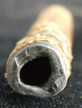 +++ รบกวนผู้ชำนาญ ตีให้หน่อยครับ ว่าเป็นตะกรุดของเกจิท่านใดไม่แน่ใจครับ +++