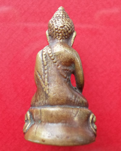 สอบถามพระกริ่งองค์นี้ครับ