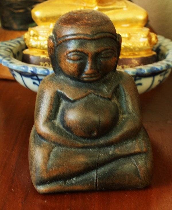 พระสังกัจจาย ไม้แกะ 