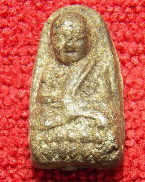 ขอสอบถามผู้รู้ด้วยครับ หลวงปู่ทวด วัดเมือง อิคิวซัง องค์นี้แท้มั๊ยครับ