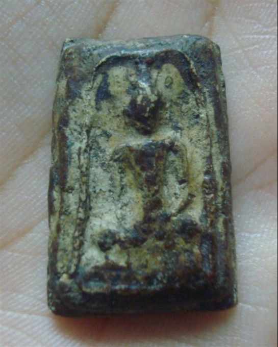 รบกวนช่วยชี้แนะด้วยนะครับ