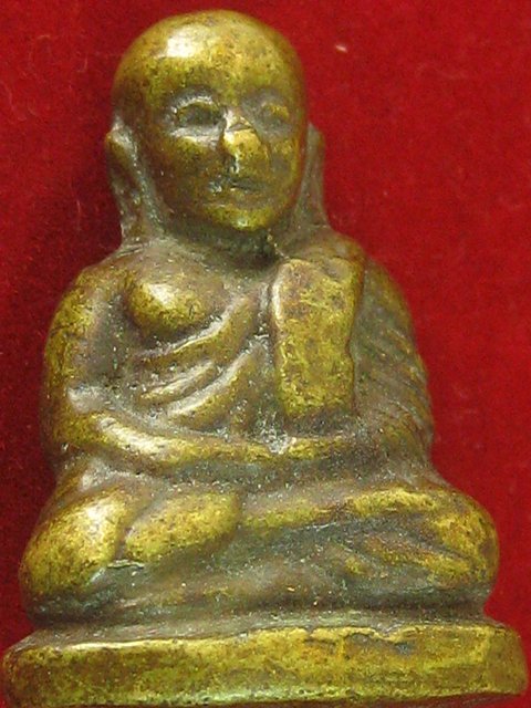 หลวงพ่อเงิน พิมพ์นิยม วัดบางคลาน องค์นี้ดีไหมครับ รบกวนด้วยครับ