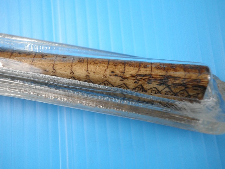 [Auto] manas-ppp - ตะกรุด กระดูกห่าน ขนาดเล็ก ไม่ทราบเกจิ  ขนาด 2 นิ้ว...ลงอักษร 3 แถว ( 1 แถว 12...