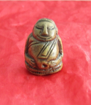 ผมมือใหม่ครับ สอบถามพระ ครับ หลวงพ่อขวัญ หลวงพ่อเขียน พระสังกัจจายน์