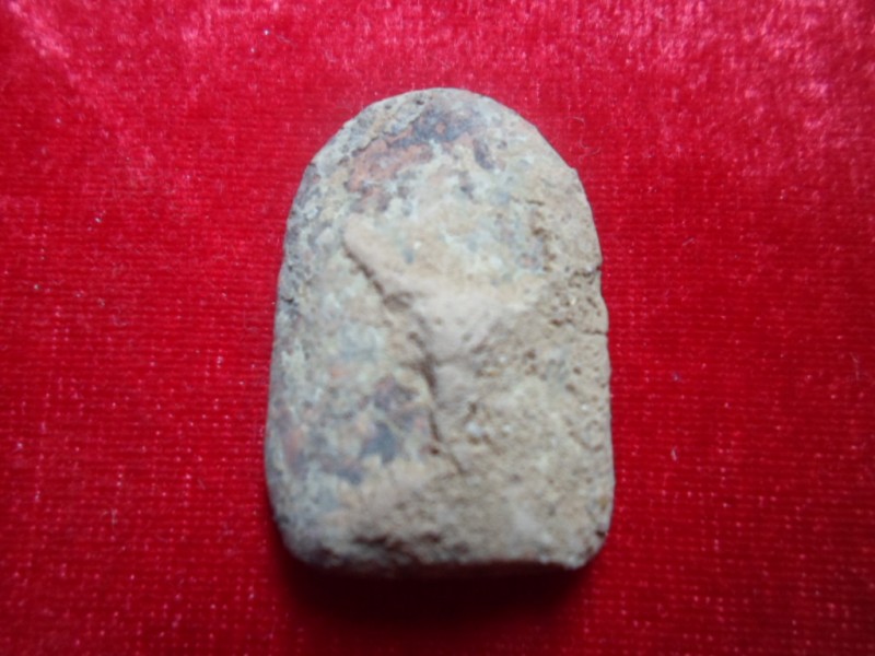 มีพระซุ้มกอ มาให้พิจารณาครับ  ขอความแสดงคิดเห็นด้วยครับ