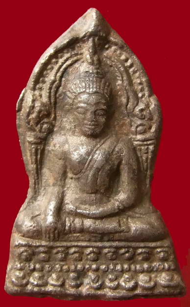 รบกวนผู้รู้พระกรุครับ