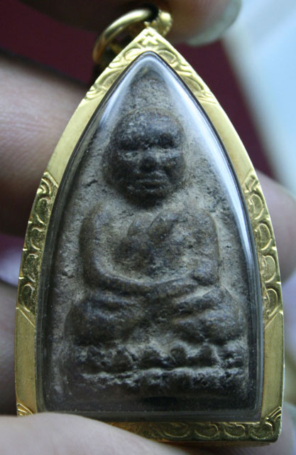 หลวงพ่อทวดคับช่วยดูให้หน่อยคับ