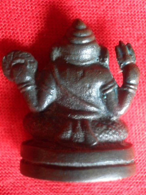 รูปหล่อพระพิฆเณศ พิมพ์สี่กร ไม่ทราบว่าดีไหมครับ