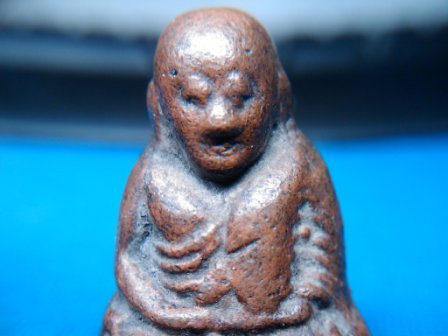 อยากทราบราคาหลวงพ่อเงินองค์นี้ประมาณเท่าไหร่ครับ