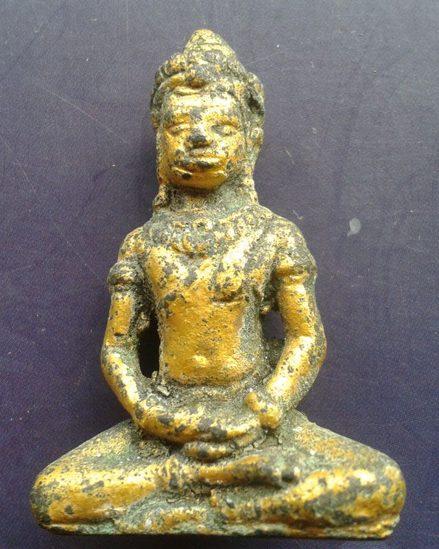 พระสำริดไม่รู้ที่คับ