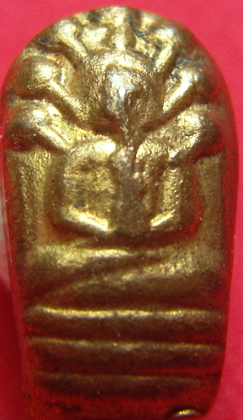 ช่วยดูนาคปรกใบมะขาม๓ชั้นบล๊อคแตกวัดอนงค์ให้ด้วยครับ