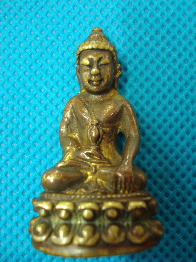 พระกริ่งปวเรศ วัดสุทัศน์  วานท่านผู้รู้ช่วยชีแนะด้วยครับ